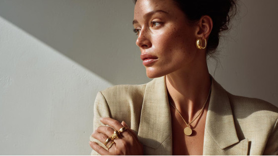 Quiet Luxury Jewelry: украшения в стиле тихой роскоши