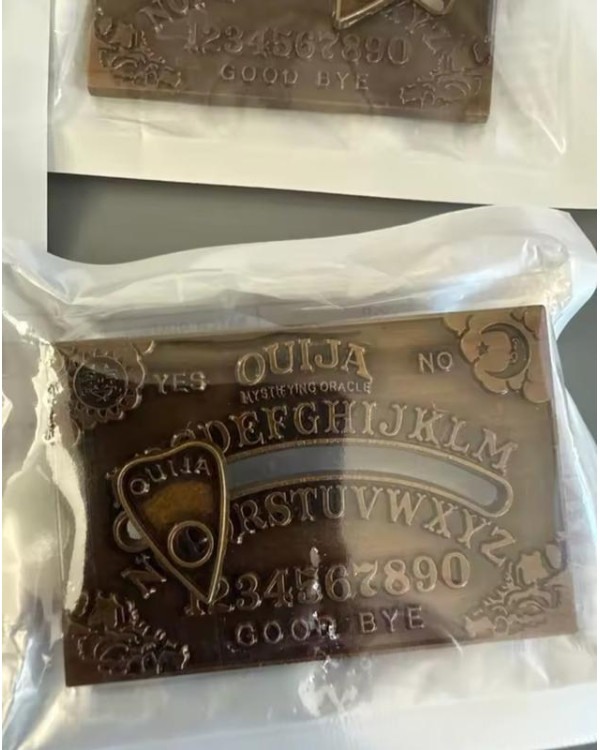 Брошка дошка для спіритичного сеансу з рухомою частиною