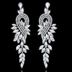 Длинные серьги с кристаллами Elegant