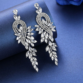Длинные серьги с кристаллами Elegant-foto3