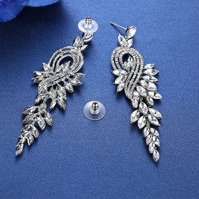 Длинные серьги с кристаллами Elegant-foto6