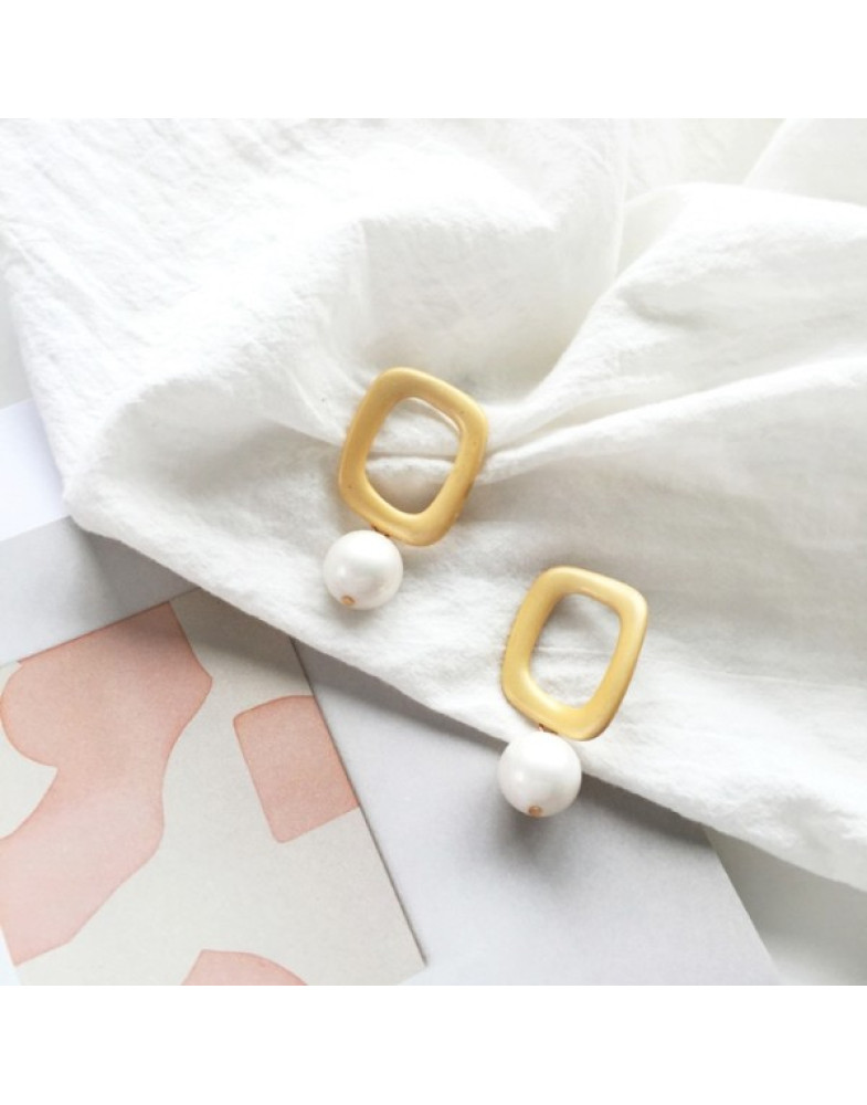 Серьги Pearl gold Matte-foto5