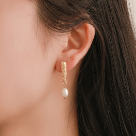 Серьги асимметричные с речным жемчугом-foto2