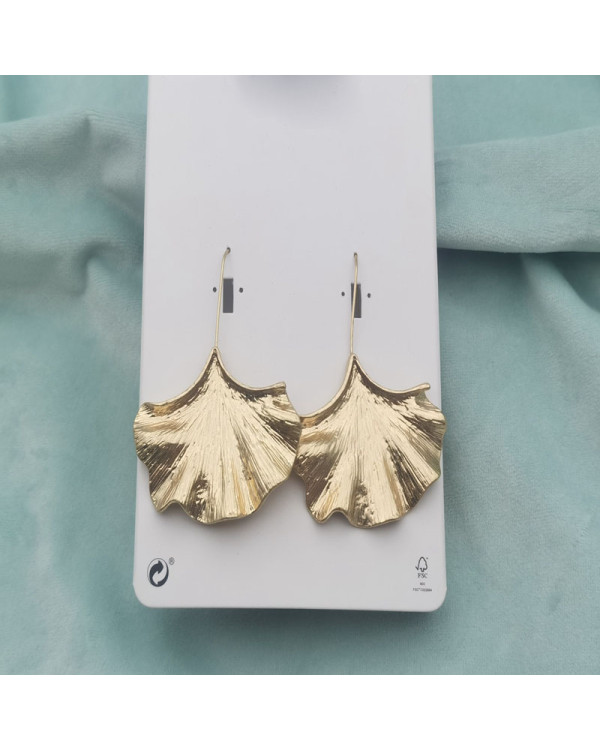 Сережки листя гінкго білоба