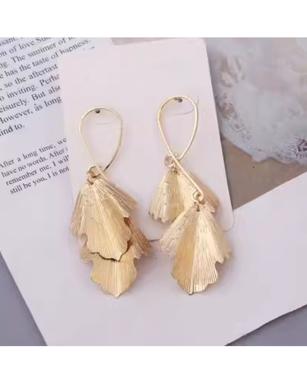 Серьги длинные живые движущиеся листики стильные бижутерия