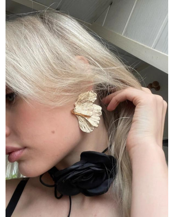 Стильные серьги крупные золотистые 