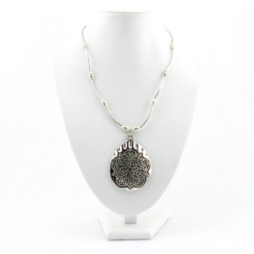Кулон на ожерелье "Pendant silver pattern"-foto4