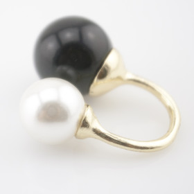 Модное кольцо "Sphere black and pearl"-foto2