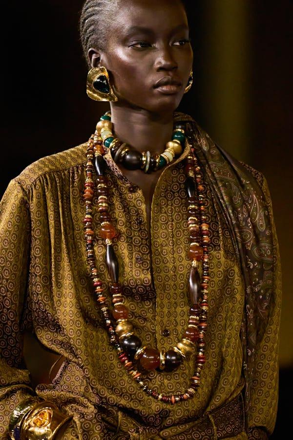 Statement Jewelry на подиуме